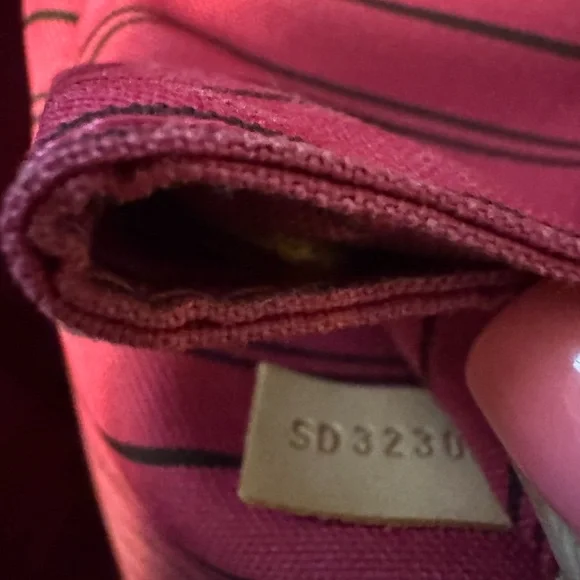 Louis Vuitton GM Monogram Brown Tote Bag - Picture 9 of 16